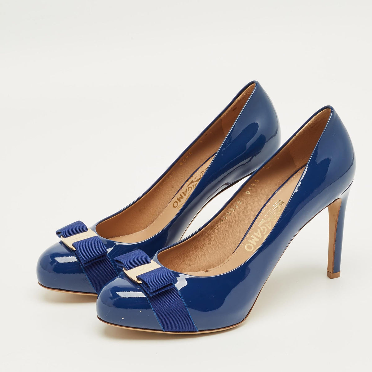Salvatore Ferragamo Blue Patent Leather Vara Bow Pumps Size 39.5