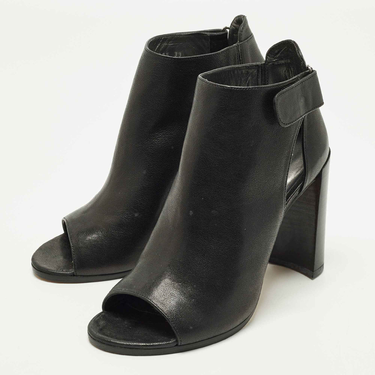 Stuart Weitzman Openhouse Size 39 Black Leather Ankle Length Boots