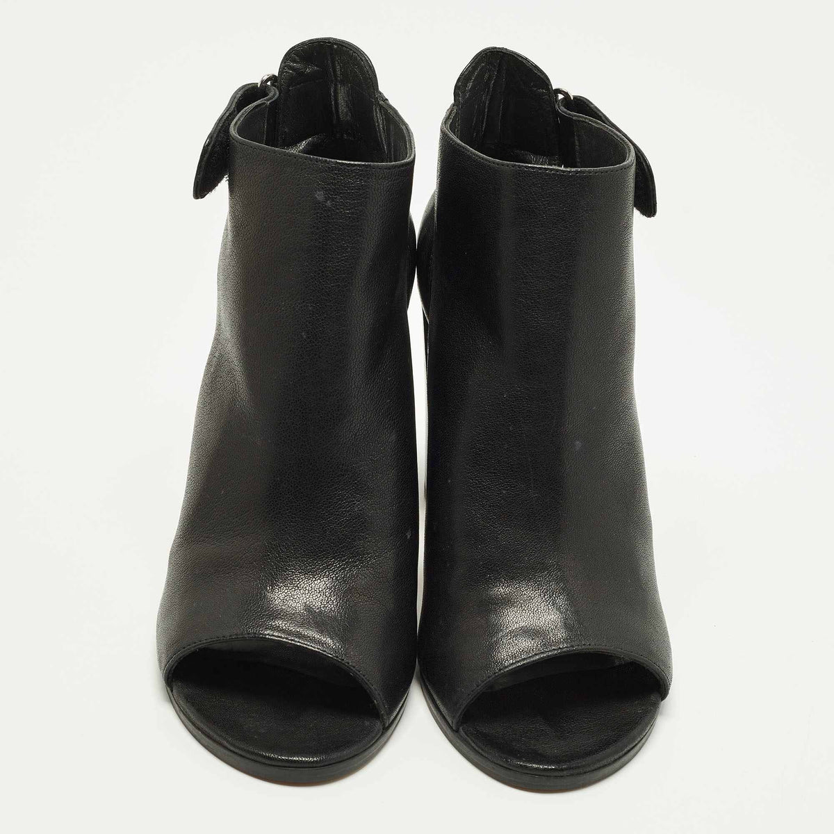 Stuart Weitzman Openhouse Size 39 Black Leather Ankle Length Boots
