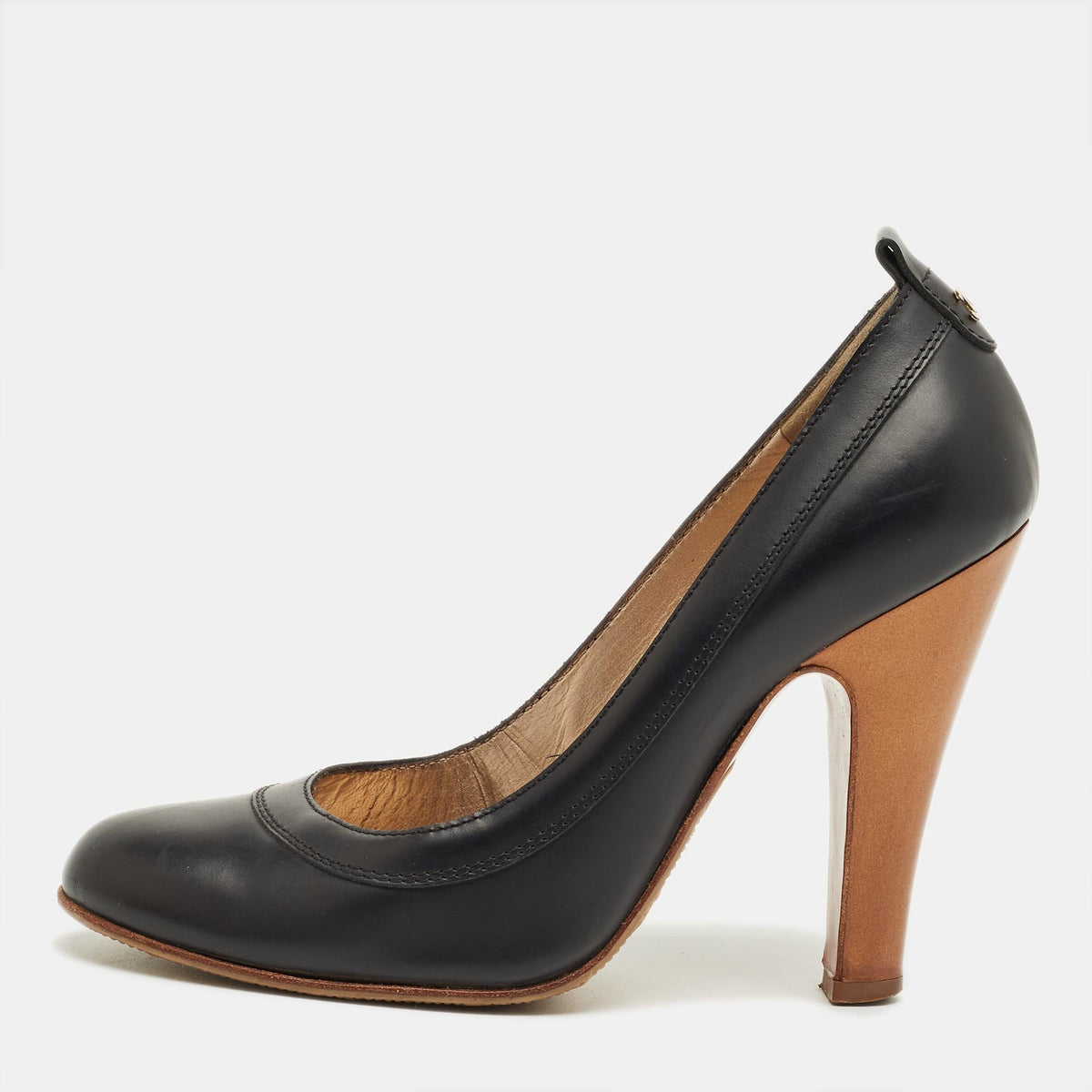 Chanel Black Leather Round Toe Pumps Size 37.5