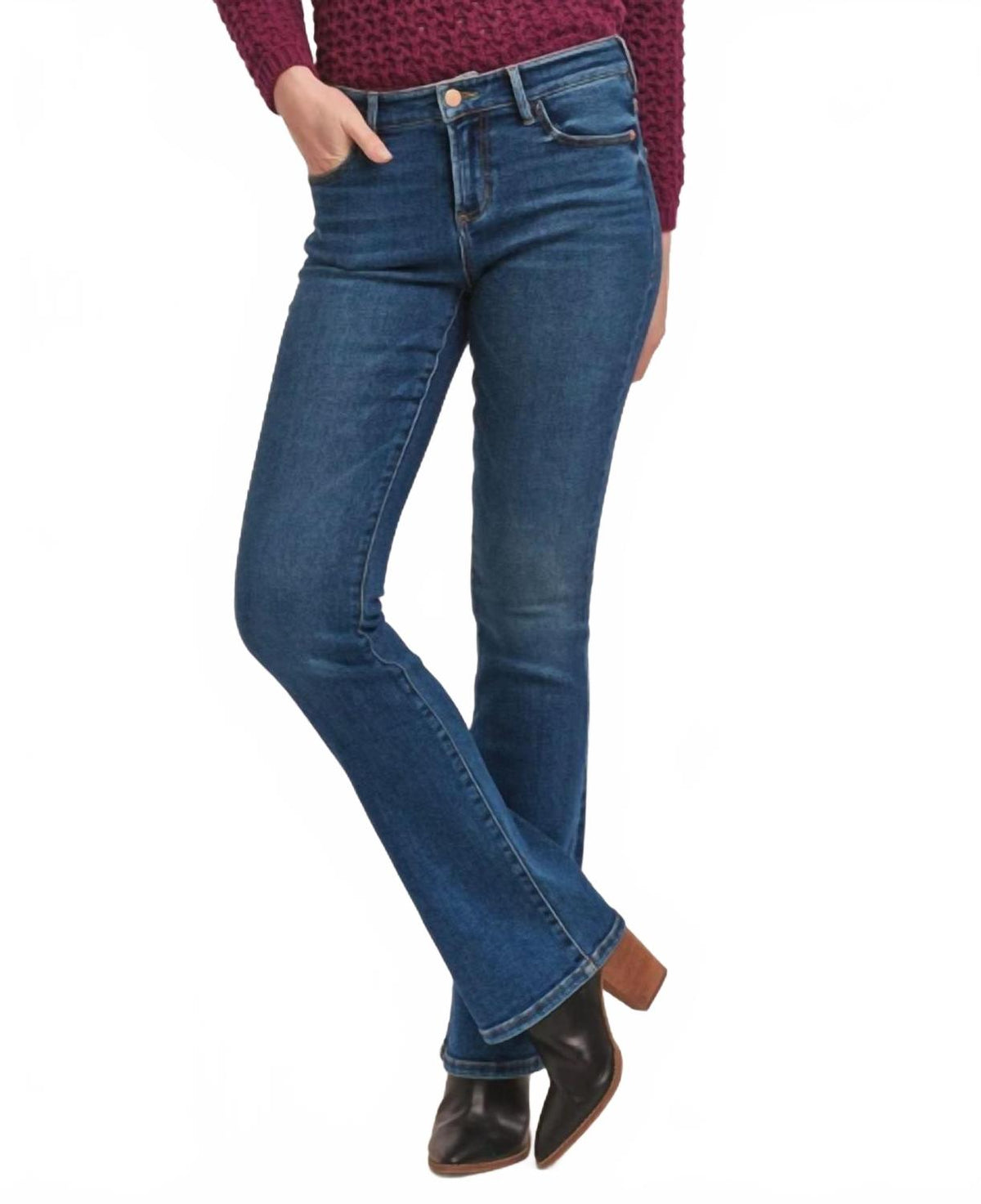 Jaxtyn Boot Cut Jeans In Midtown