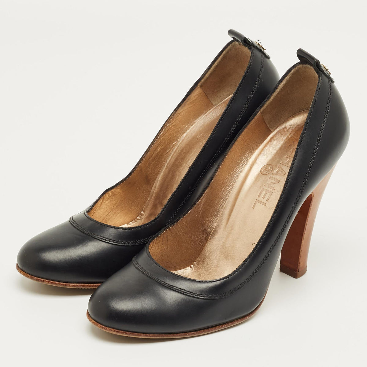 Chanel Black Leather Round Toe Pumps Size 37.5