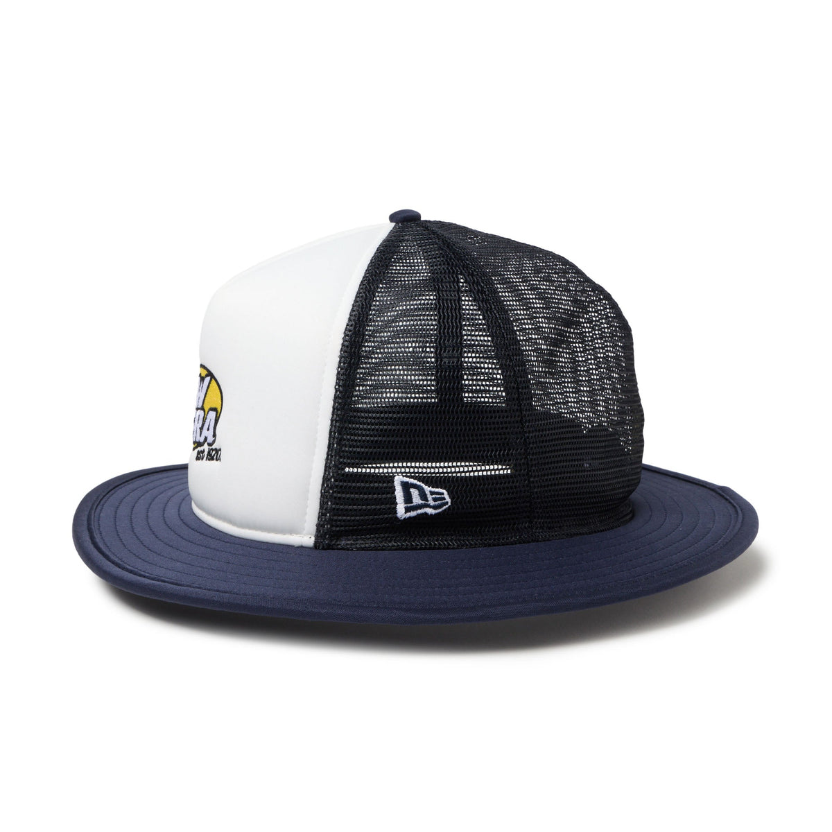 5-Panel バケットハット A-Frame トラッカー ブランドロゴ ホワイト/ネイビー