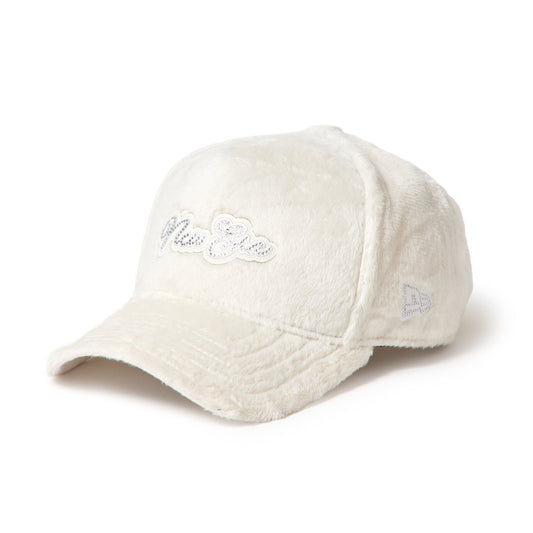 9FORTY A-Frame Micro Fur ラインストーン NEW ERA ロゴ ホワイト
