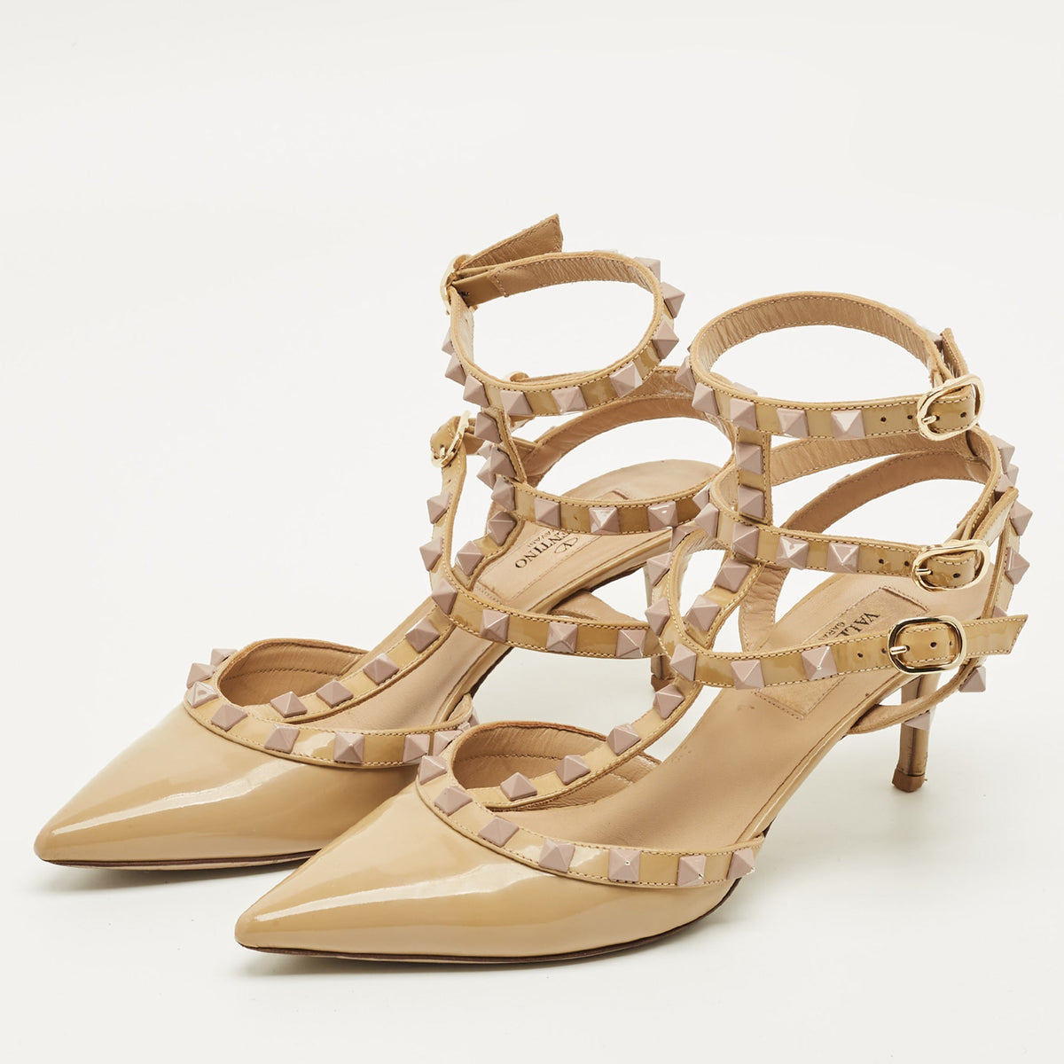 Valentino Rockstud Size 36 Beige Patent Leather Pumps
