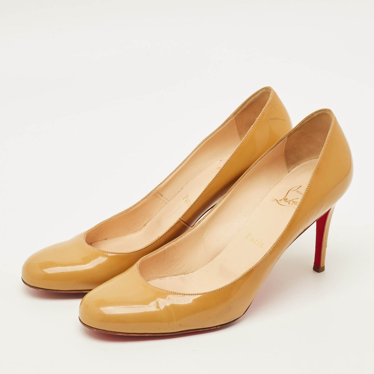 Christian Louboutin Simple Size 40 Beige Patent Leather Pumps