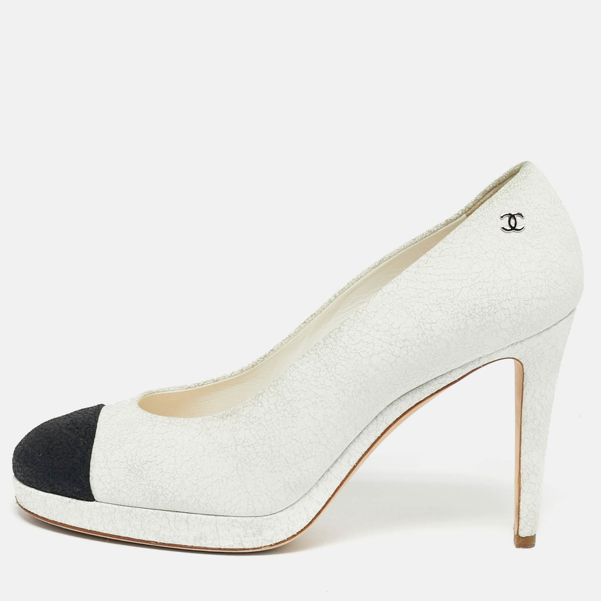 Chanel White/Black Nubuck Leather Platform Pumps Size 40.5