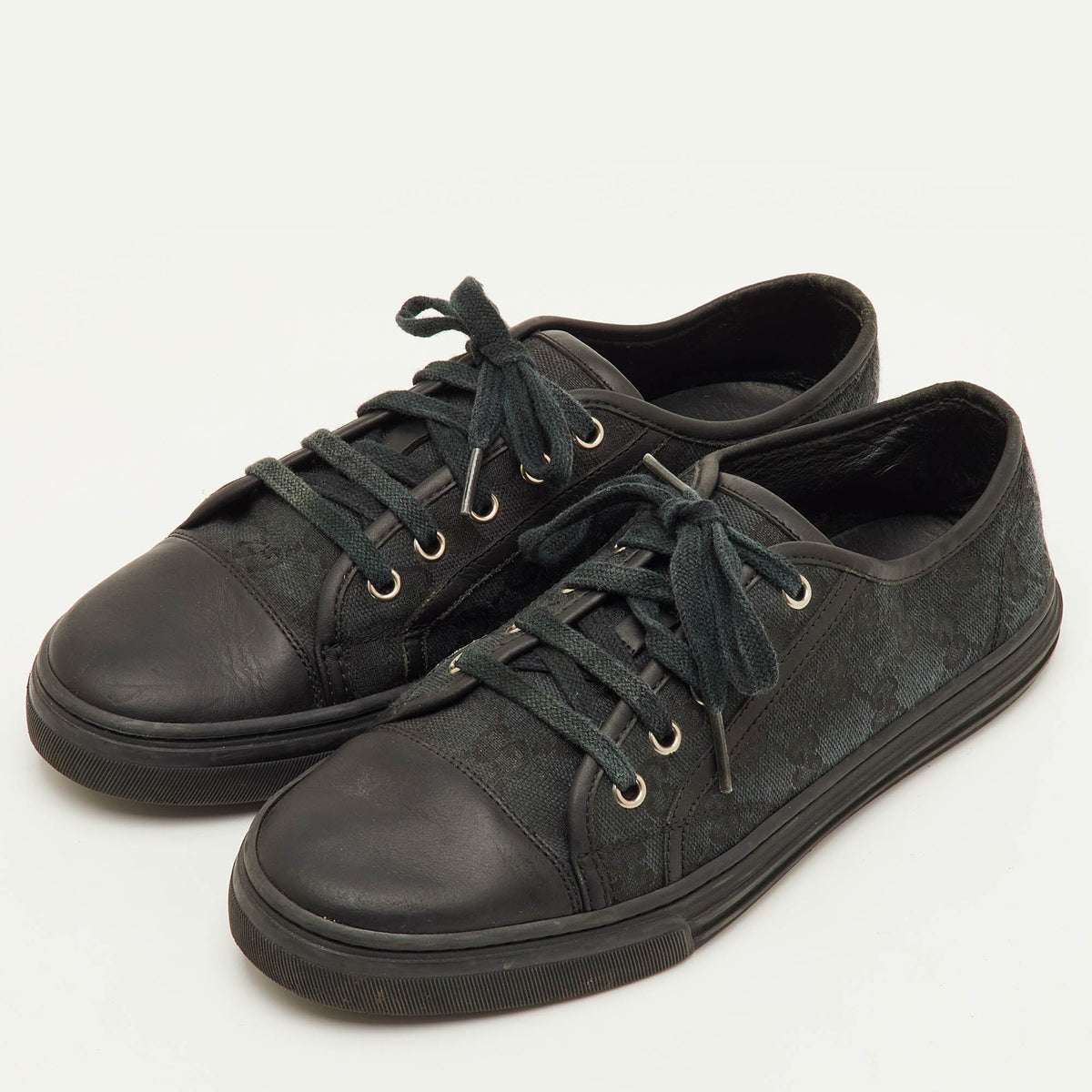 Gucci Size 39 Black GG Canvas and Leather Low Top Sneakers