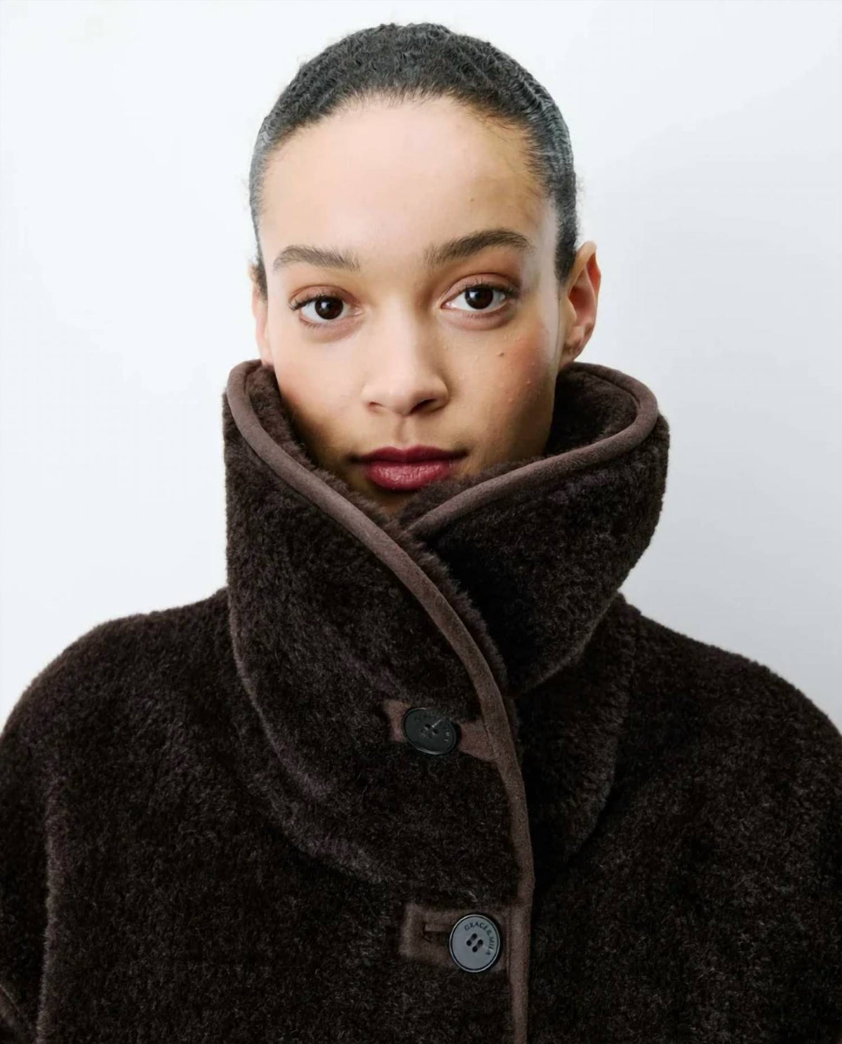 Amelio Buttoned Faux-Fur Coat In Chocolat