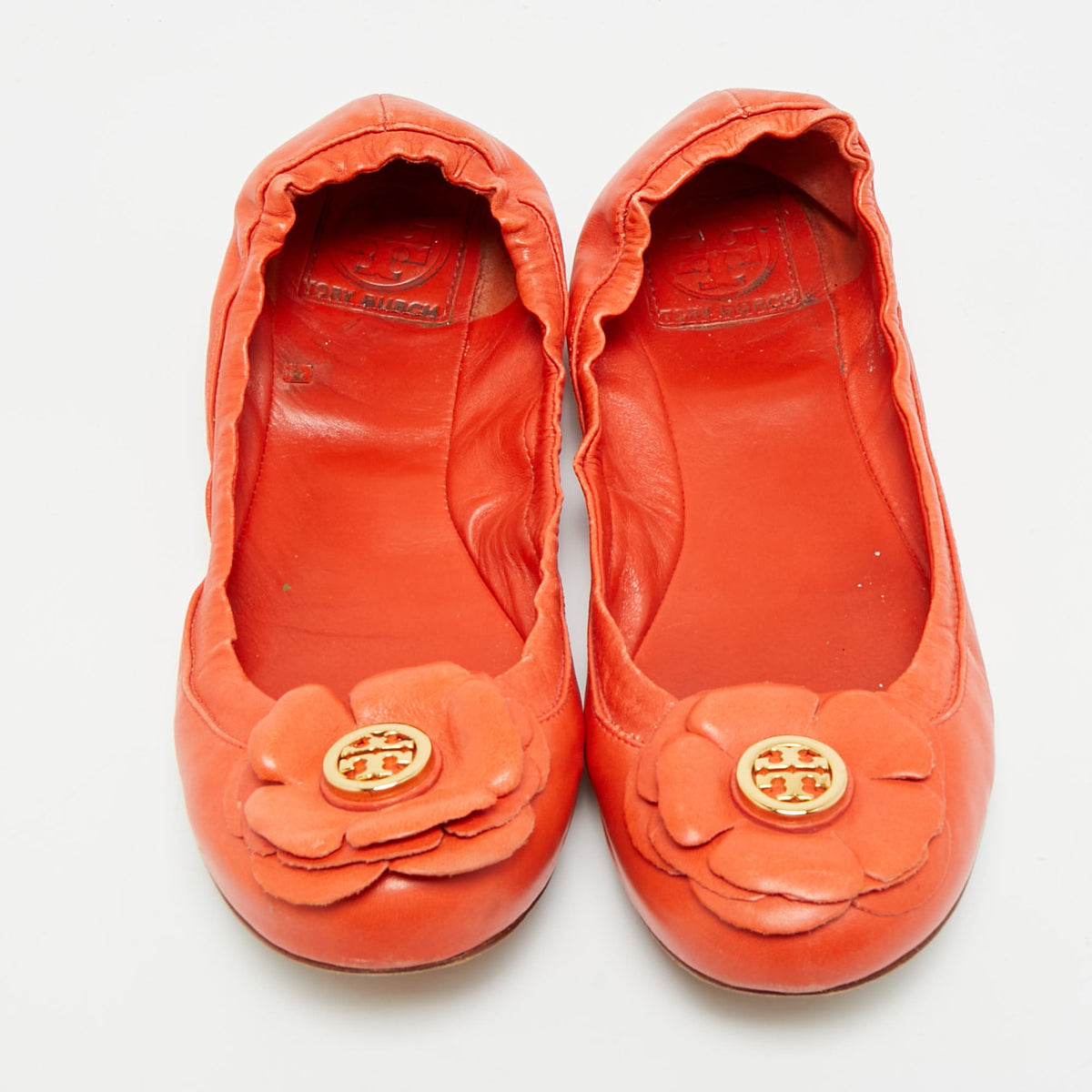Tory Burch Size 37 Orange Leather Scrunch Ballet Flats