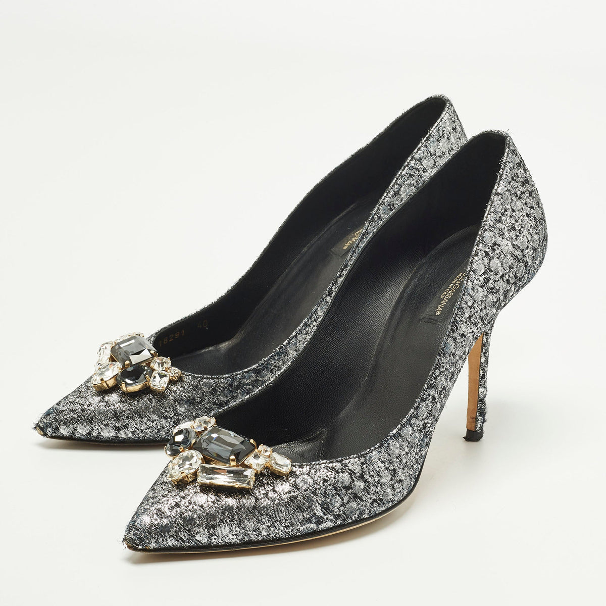 Dolce & Gabbana Bellucci Size 40 Silver Lurex Fabric Pumps