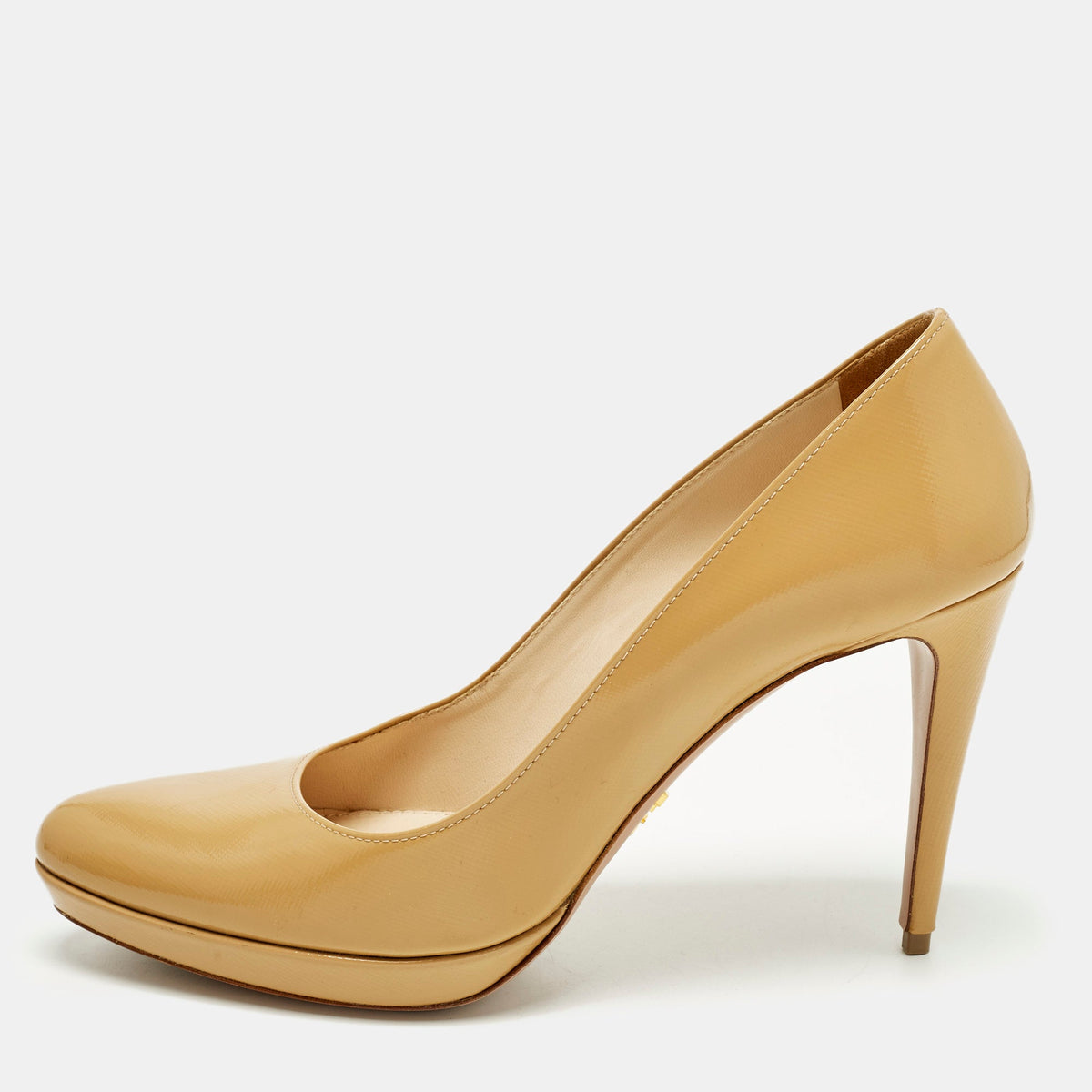 Prada Size 39 Beige Saffiano Leather Platform Pumps