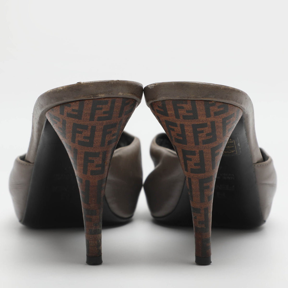 Fendi FF Superstar Size 40 Grey Leather Peep Toe Sandals