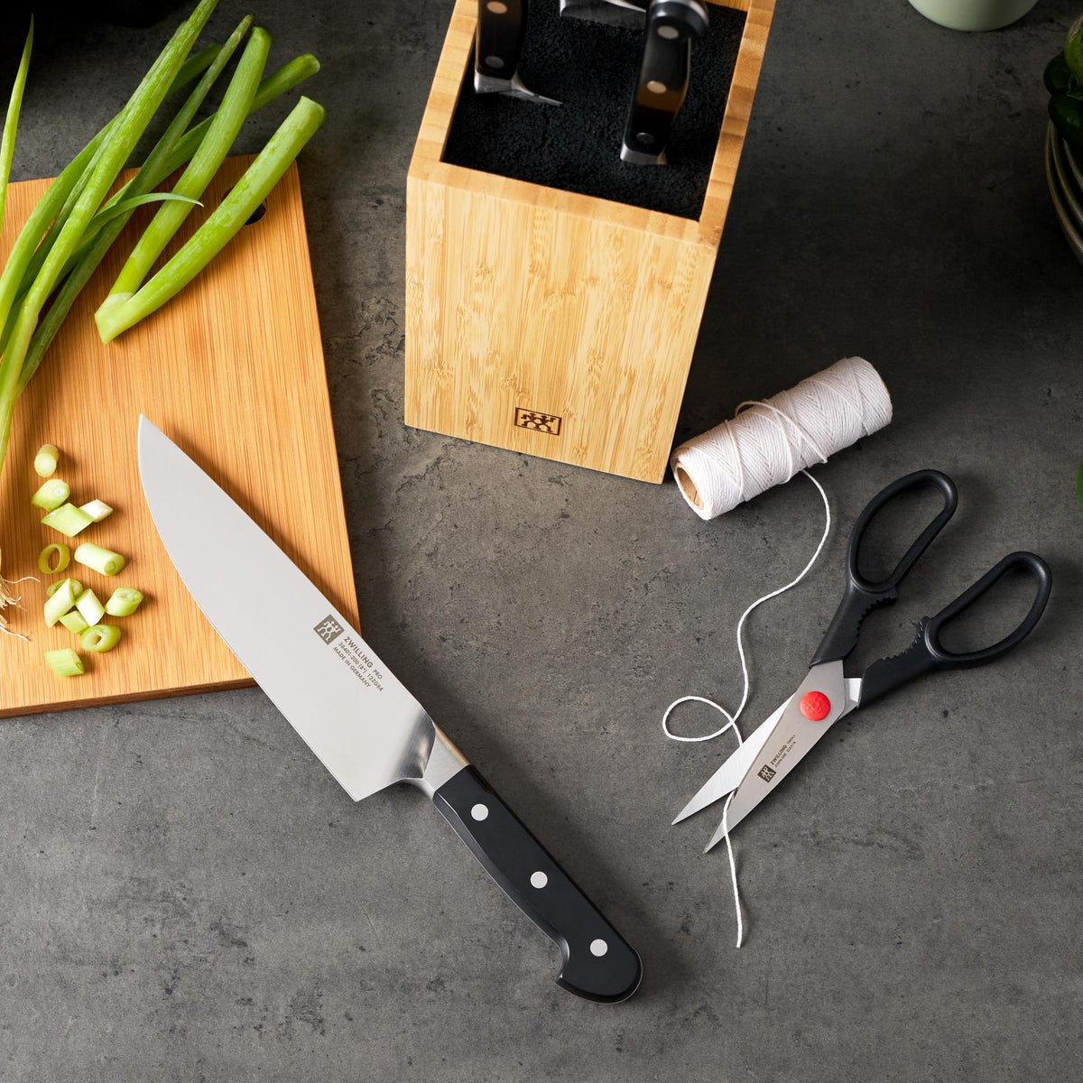 ZWILLING Pro 6-pc Knife Block Set - Bamboo Bristle