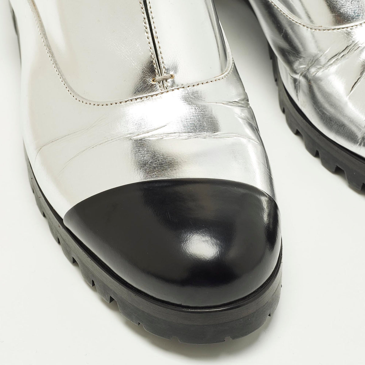 Miu Miu Size 38.5 Silver/Black Leather Slip On Derby