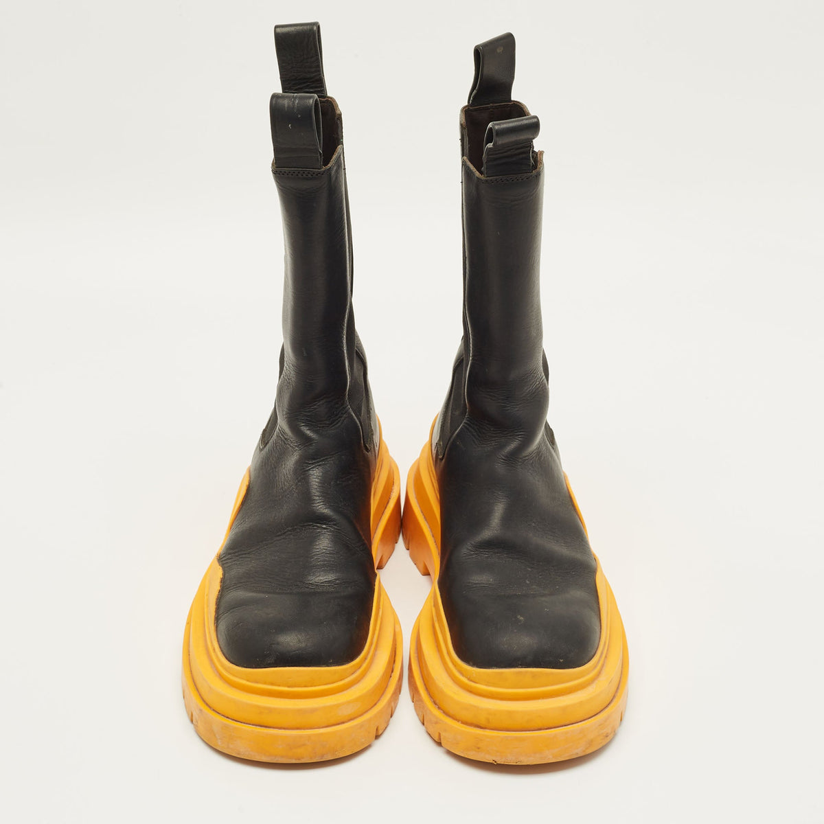 Bottega Veneta Size 39 Black Leather Chelsea Ankle Length Boots