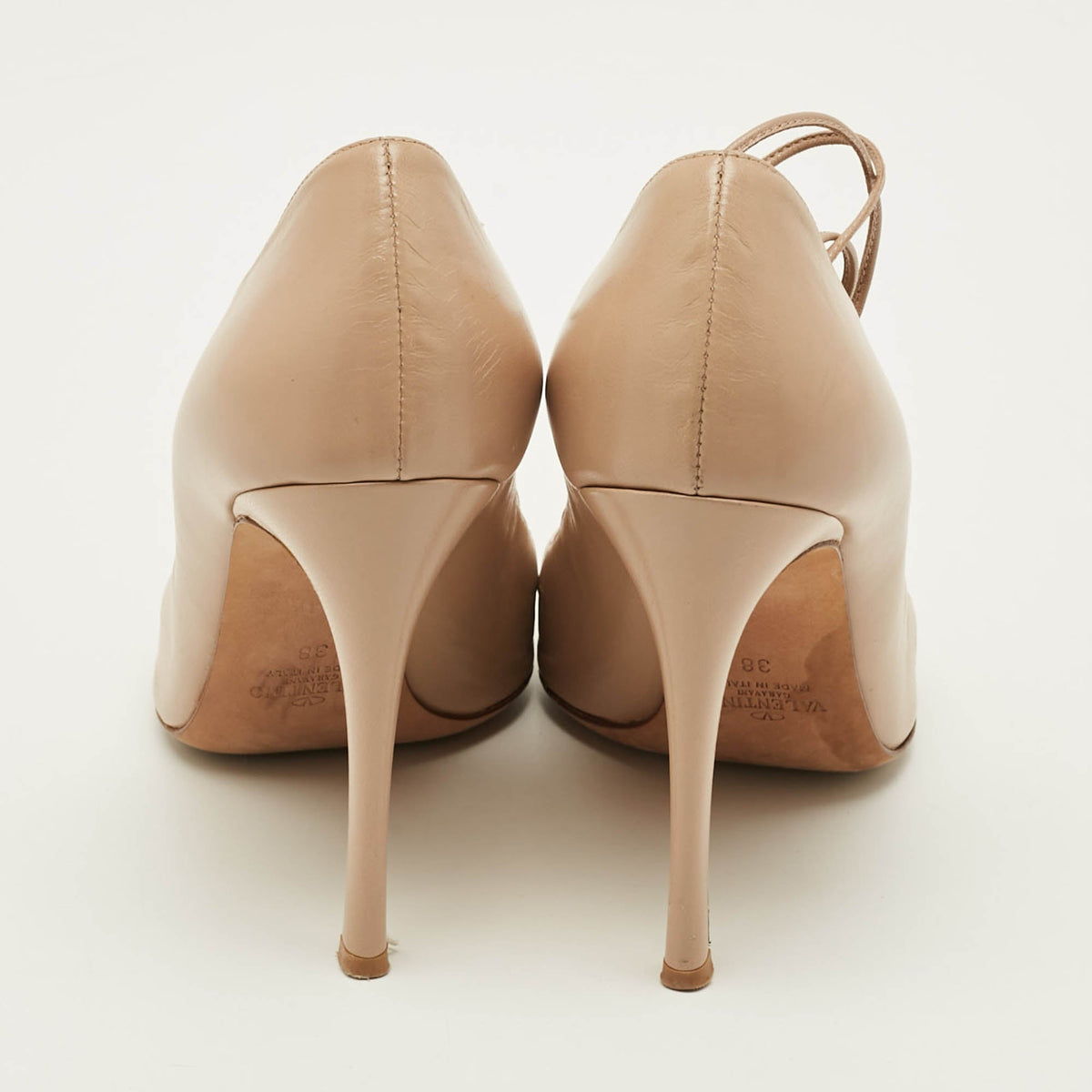 Valentino Rockstud Size 38 Beige Leather Lace Up Pointed Toe Pumps
