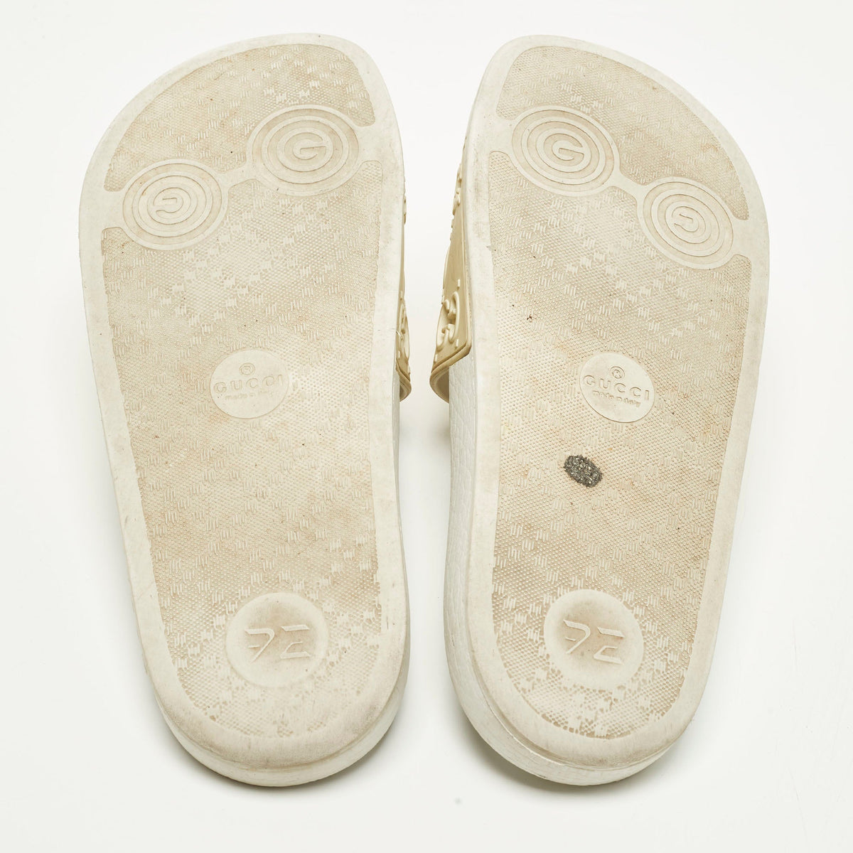 Gucci Size 37 Cream GG Rubber Pool Slides