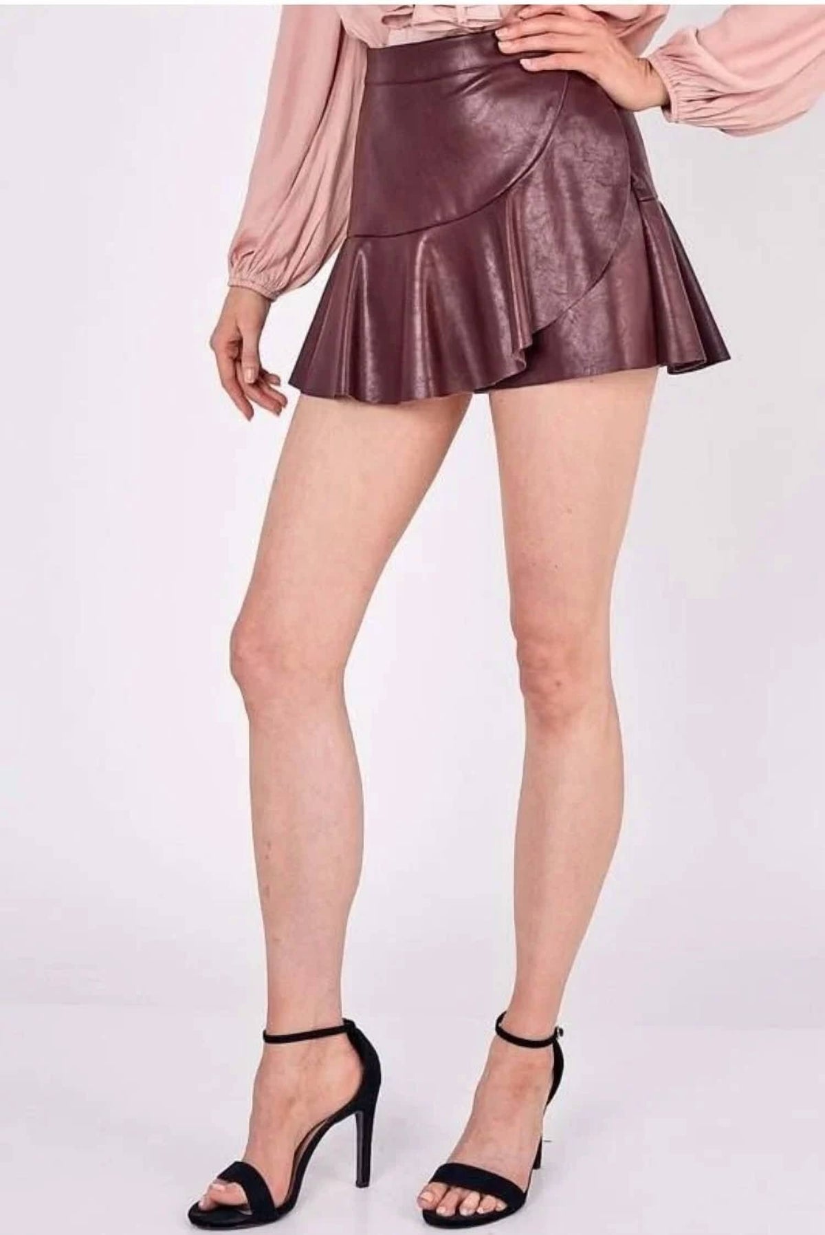 Faux Ruffle Mini Skort In Chocolate