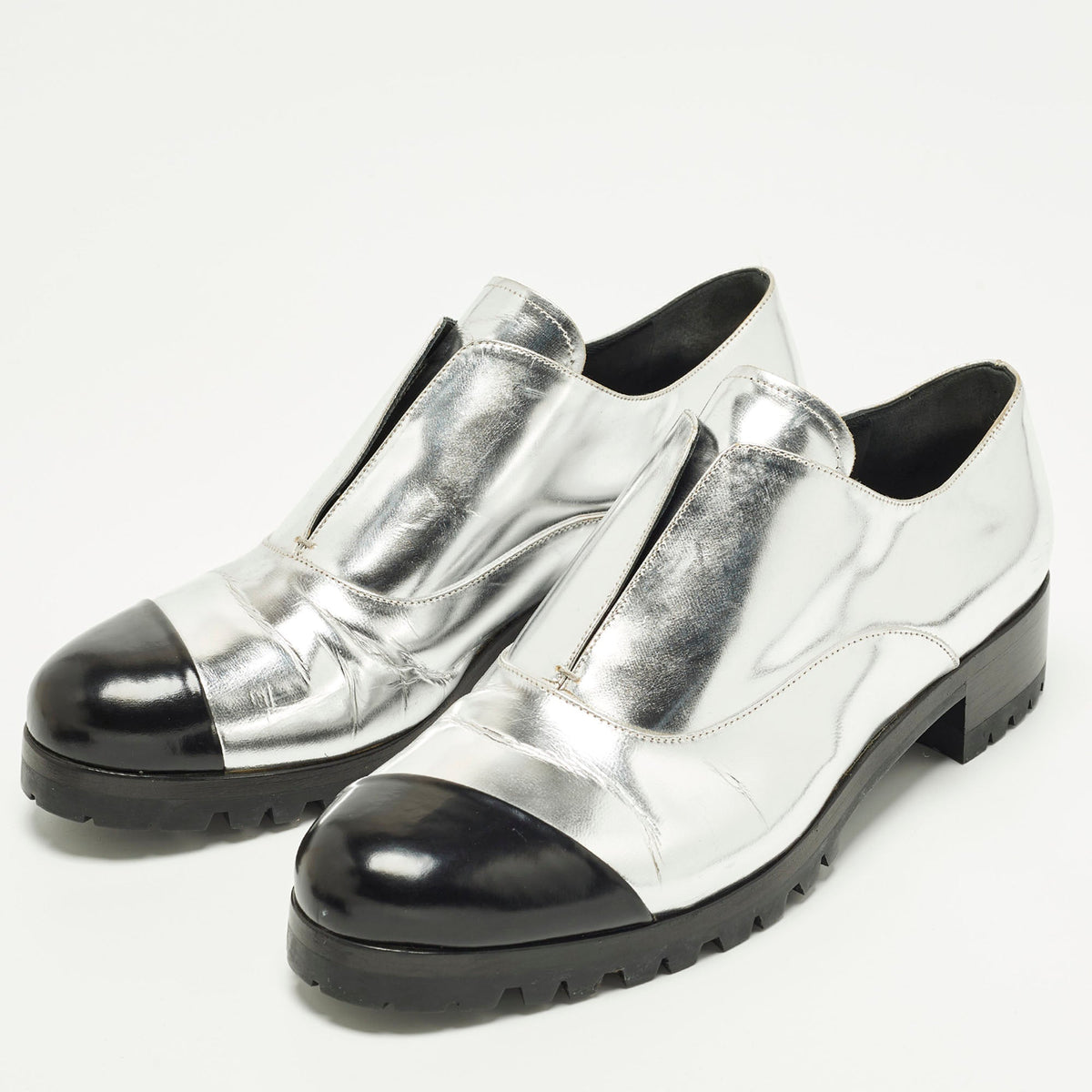 Miu Miu Size 38.5 Silver/Black Leather Slip On Derby