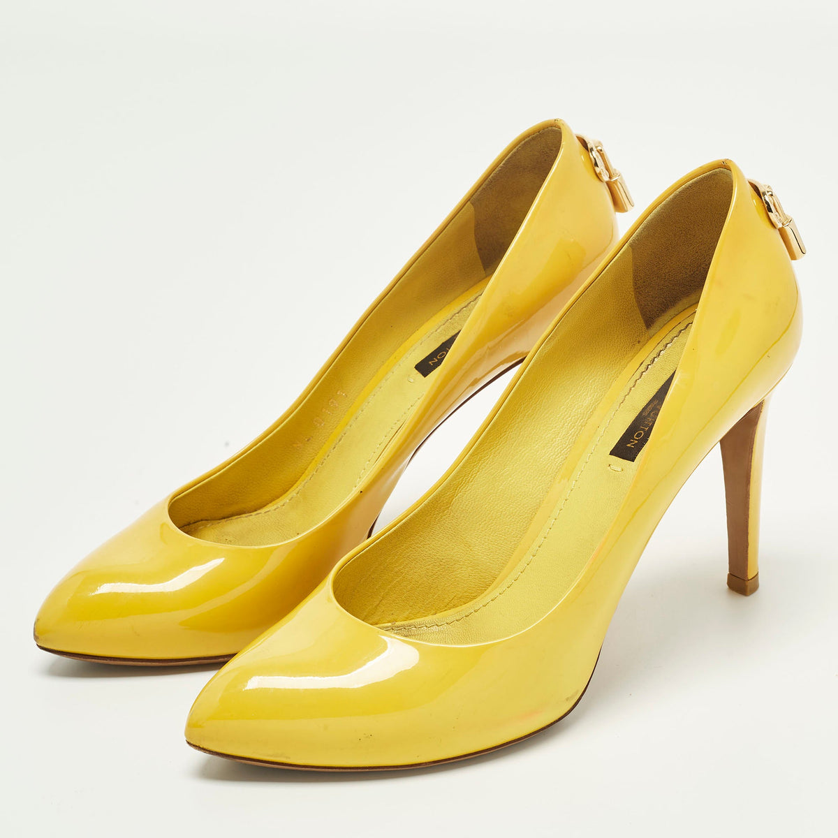 Louis Vuitton Oh Really! Size 37 Yellow Patent Leather Pumps