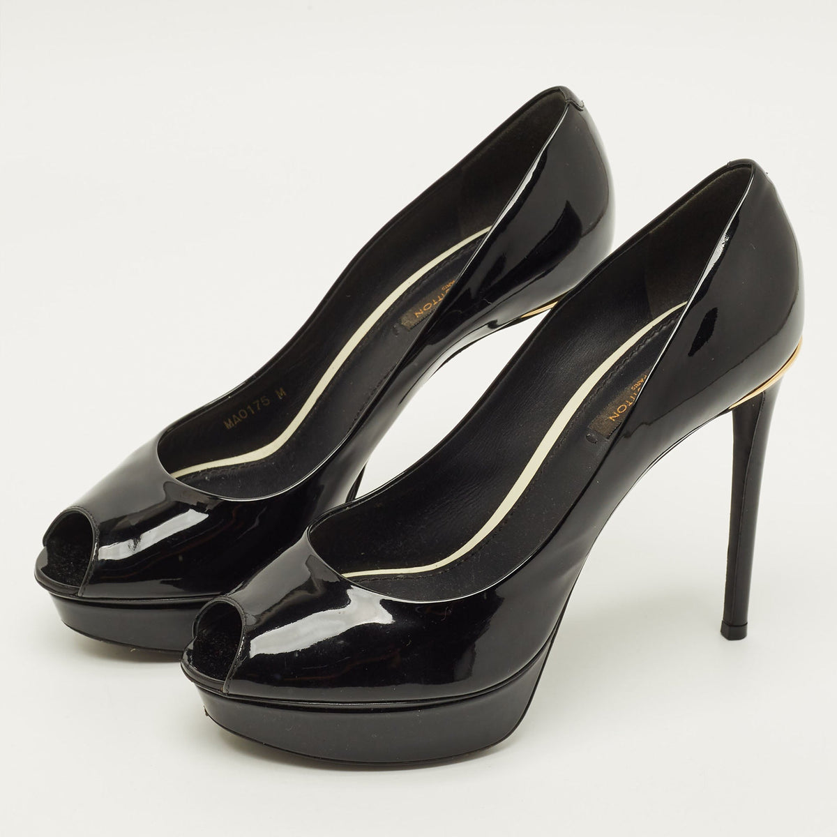 Louis Vuitton Eyeline Size 38 Black Patent Leather Platform Pumps