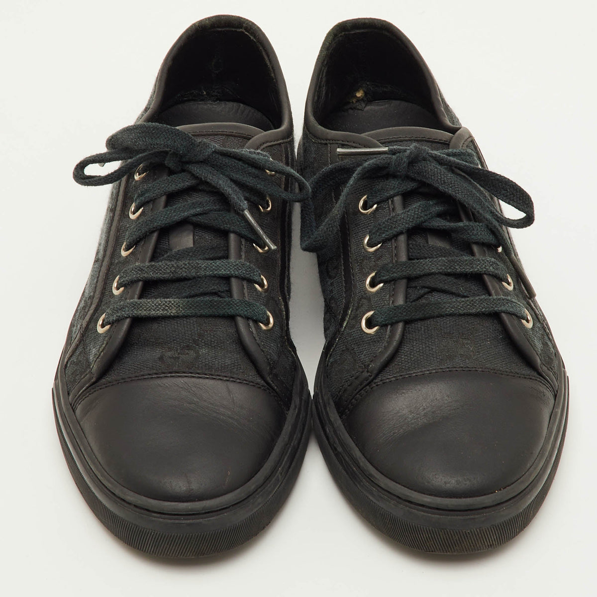 Gucci Size 39 Black GG Canvas and Leather Low Top Sneakers