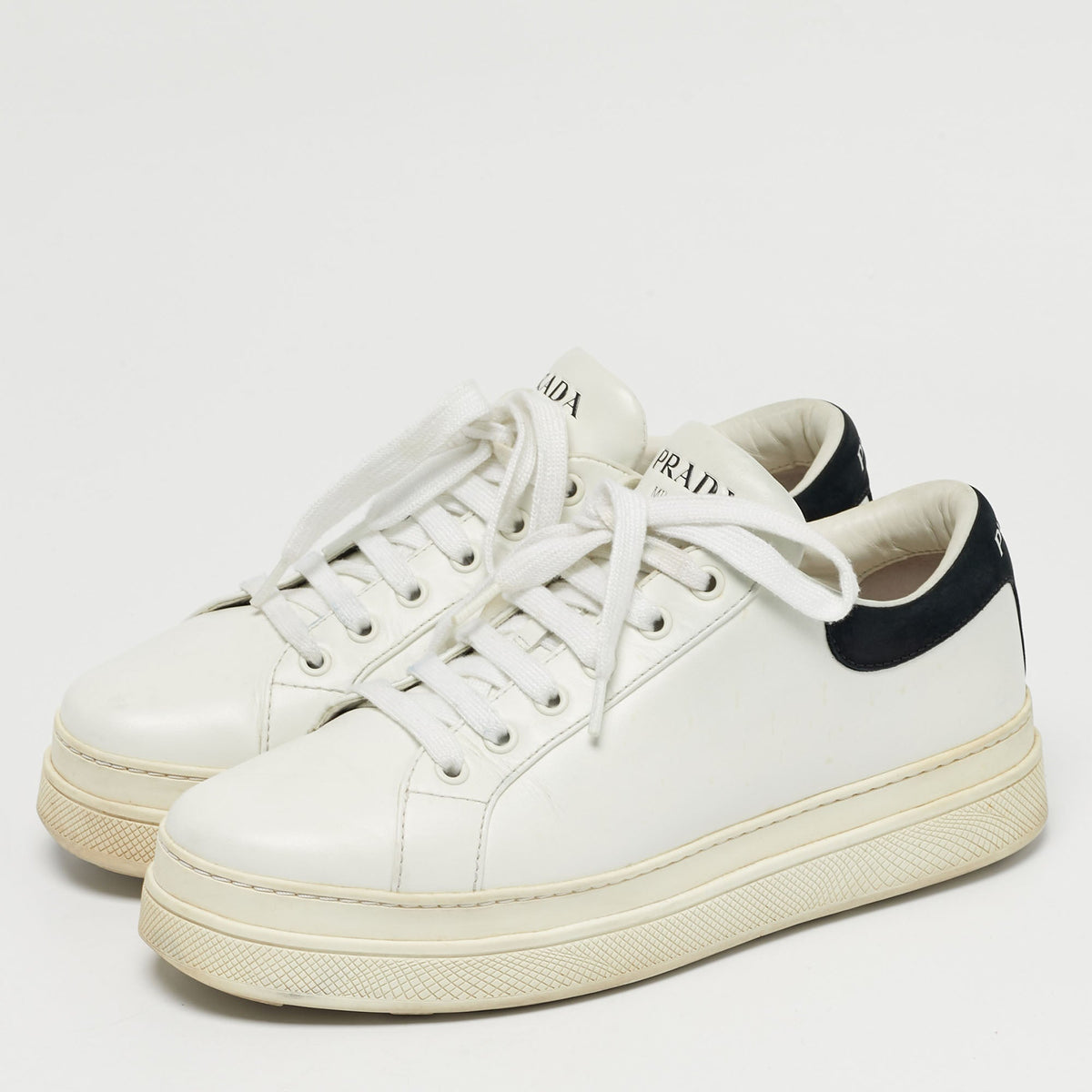 Prada White/Black Leather Lace Up Low Top Sneakers Size 38.5