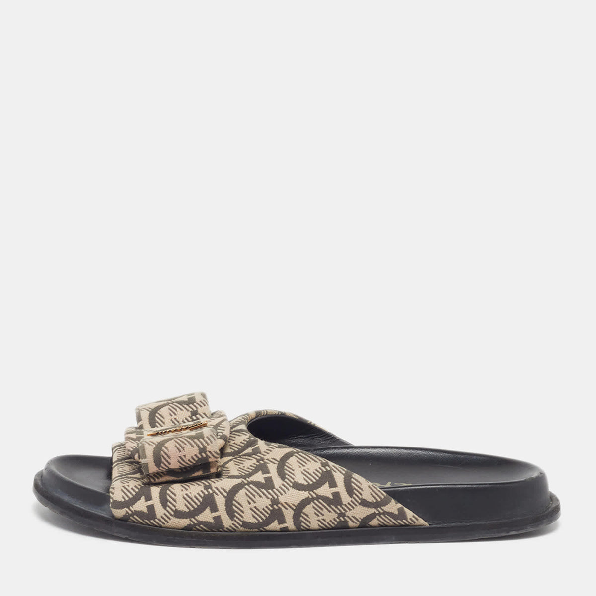 Salvatore Ferragamo Vara Bow Size 37 Beige/Grey Canvas Flat Slide