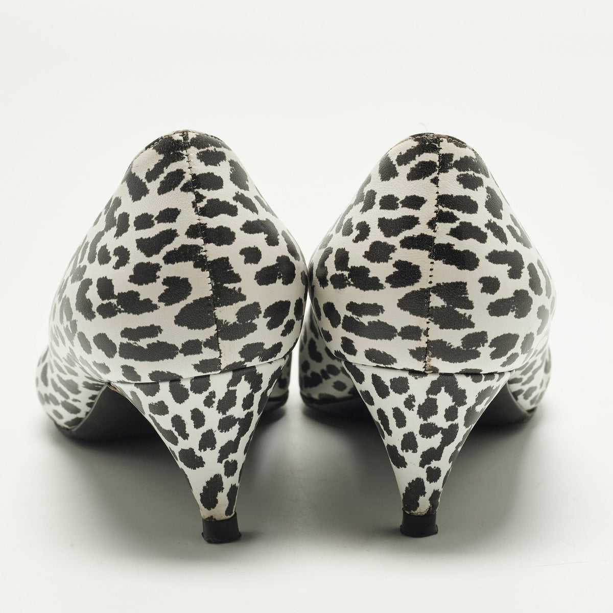 Saint Laurent Charlotte Size 40 Black/White Leather Pointed Toe Pumps