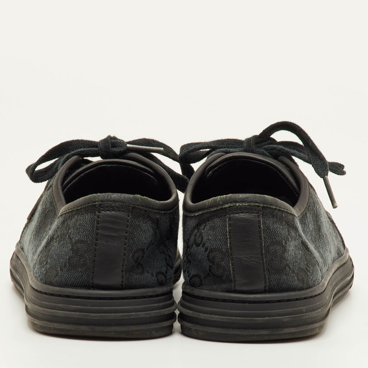 Gucci Size 39 Black GG Canvas and Leather Low Top Sneakers