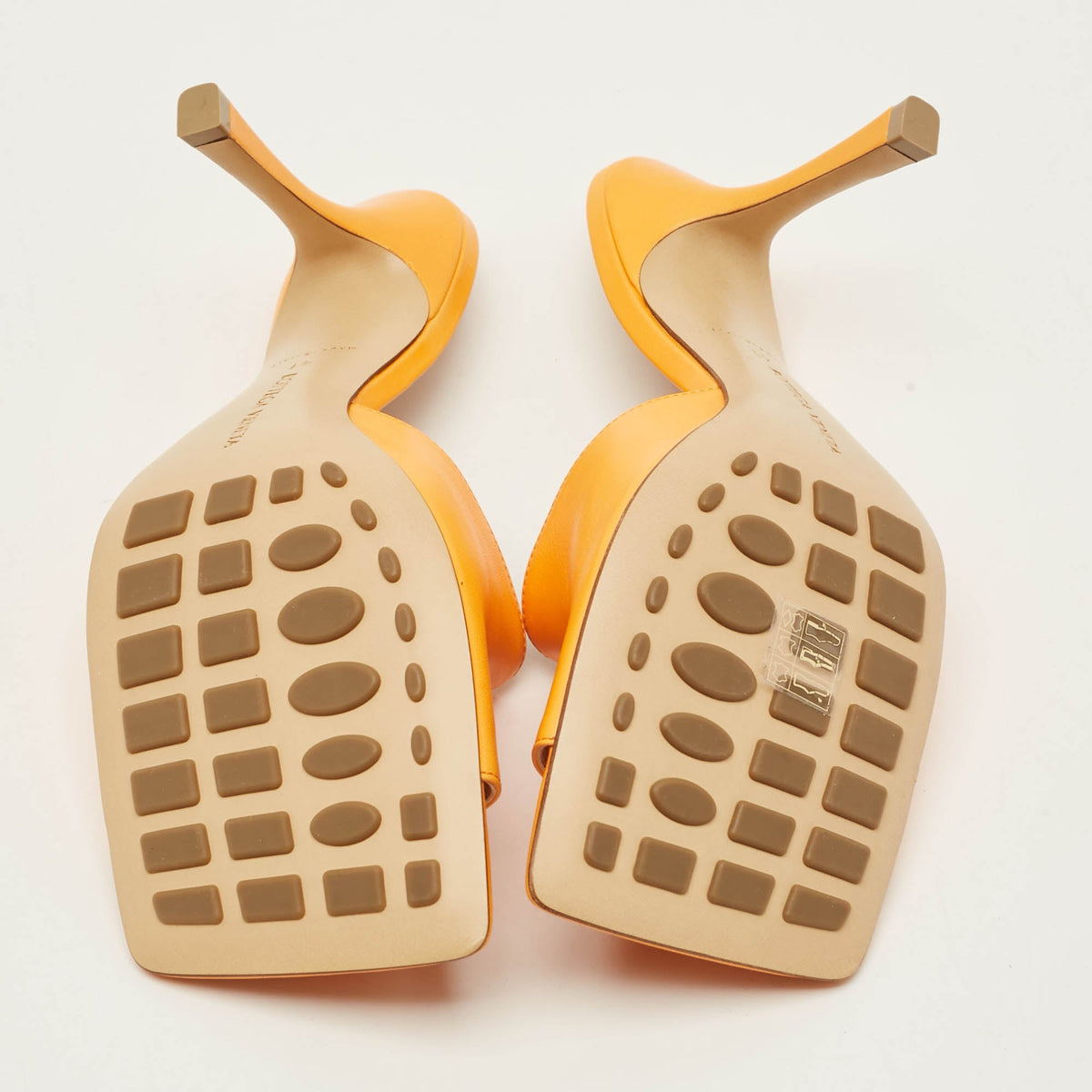 Bottega Veneta Stretch Size 41 Orange Leather Slide Sandals