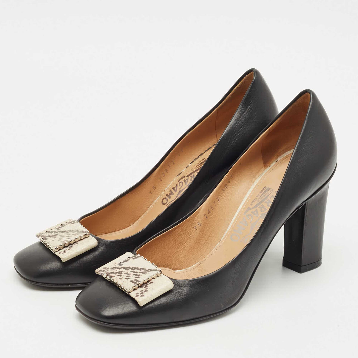 Salvatore Ferragamo Black Leather Vara Bow Block Heels Pumps Size 38.5
