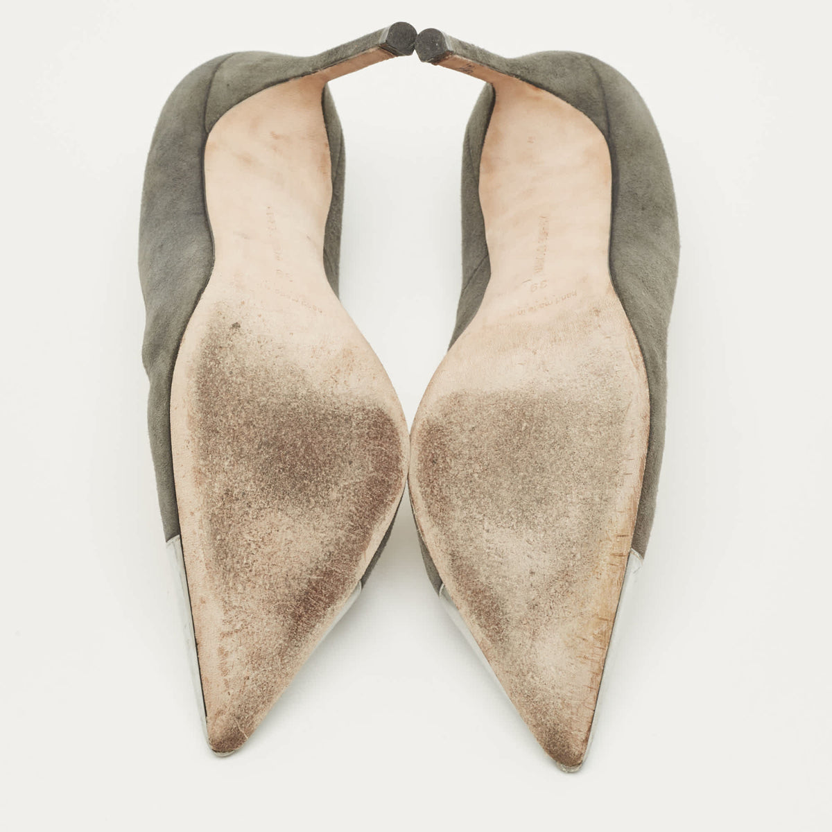 Manolo Blahnik Bipunta Size 39 Grey Patent Leather and Suede Pumps